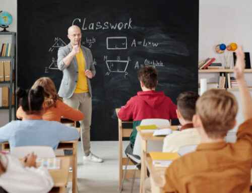 中学老师（Secondary School Teacher）